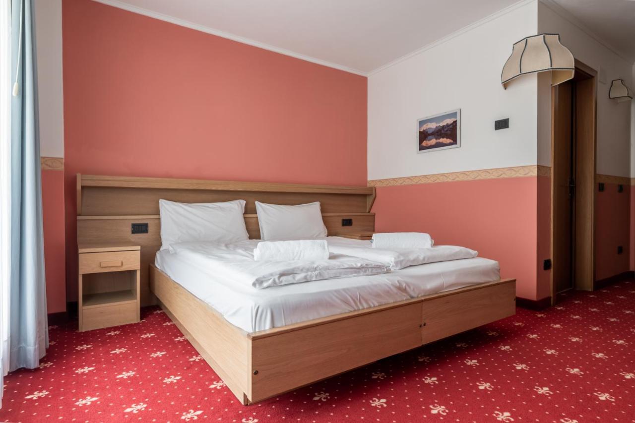 Active Hotel Gran Zebru' Cogolo Luaran gambar