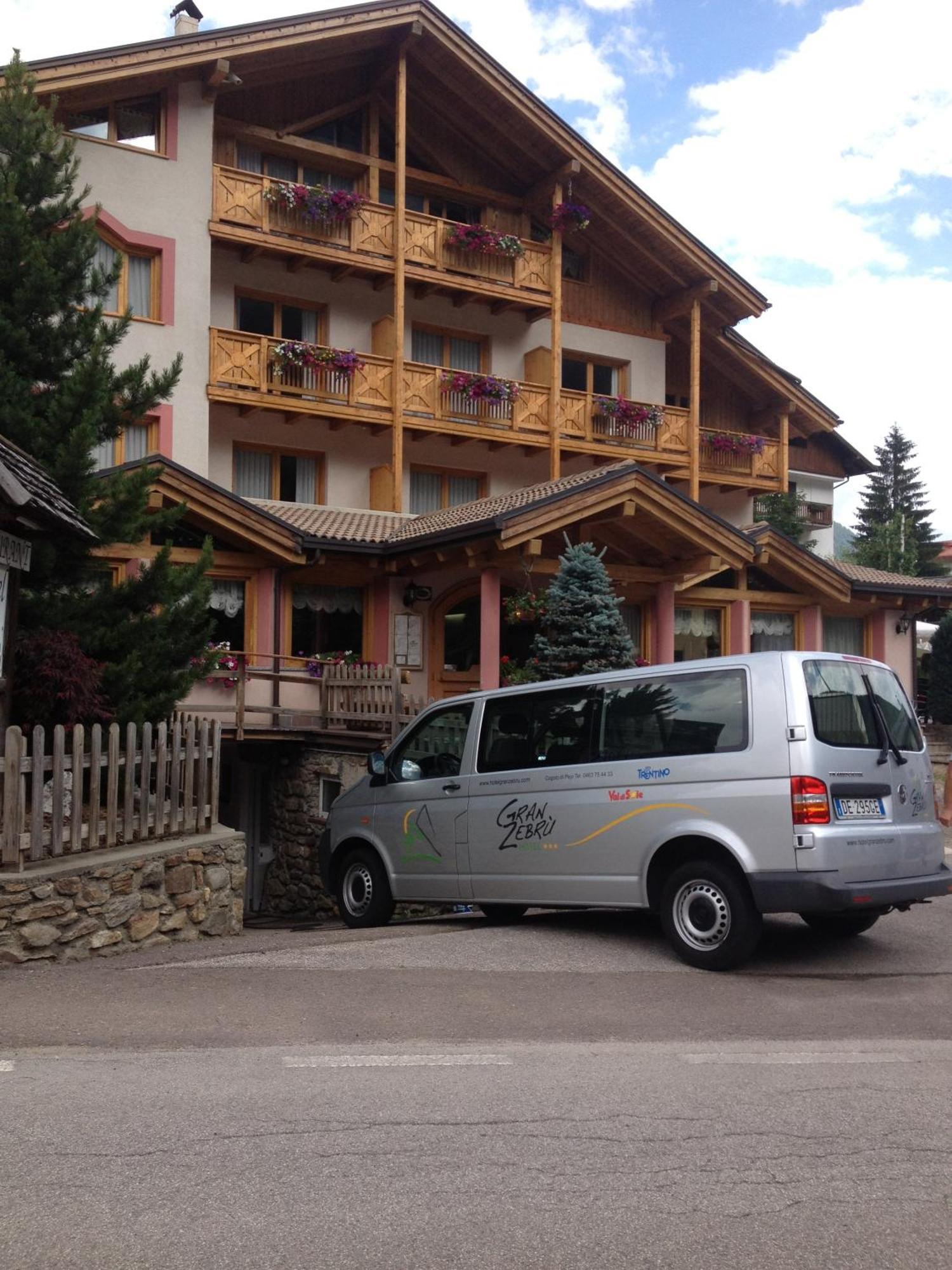 Active Hotel Gran Zebru' Cogolo Luaran gambar