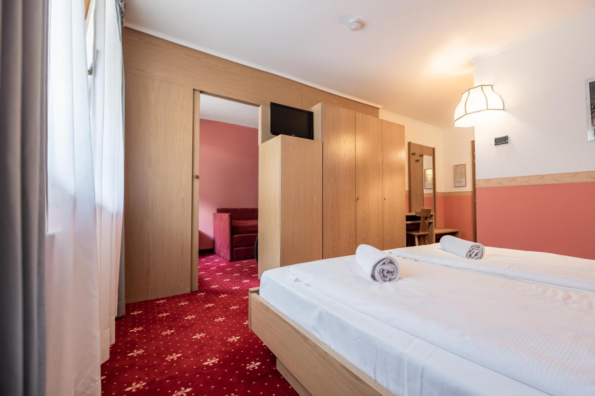 Active Hotel Gran Zebru' Cogolo Luaran gambar